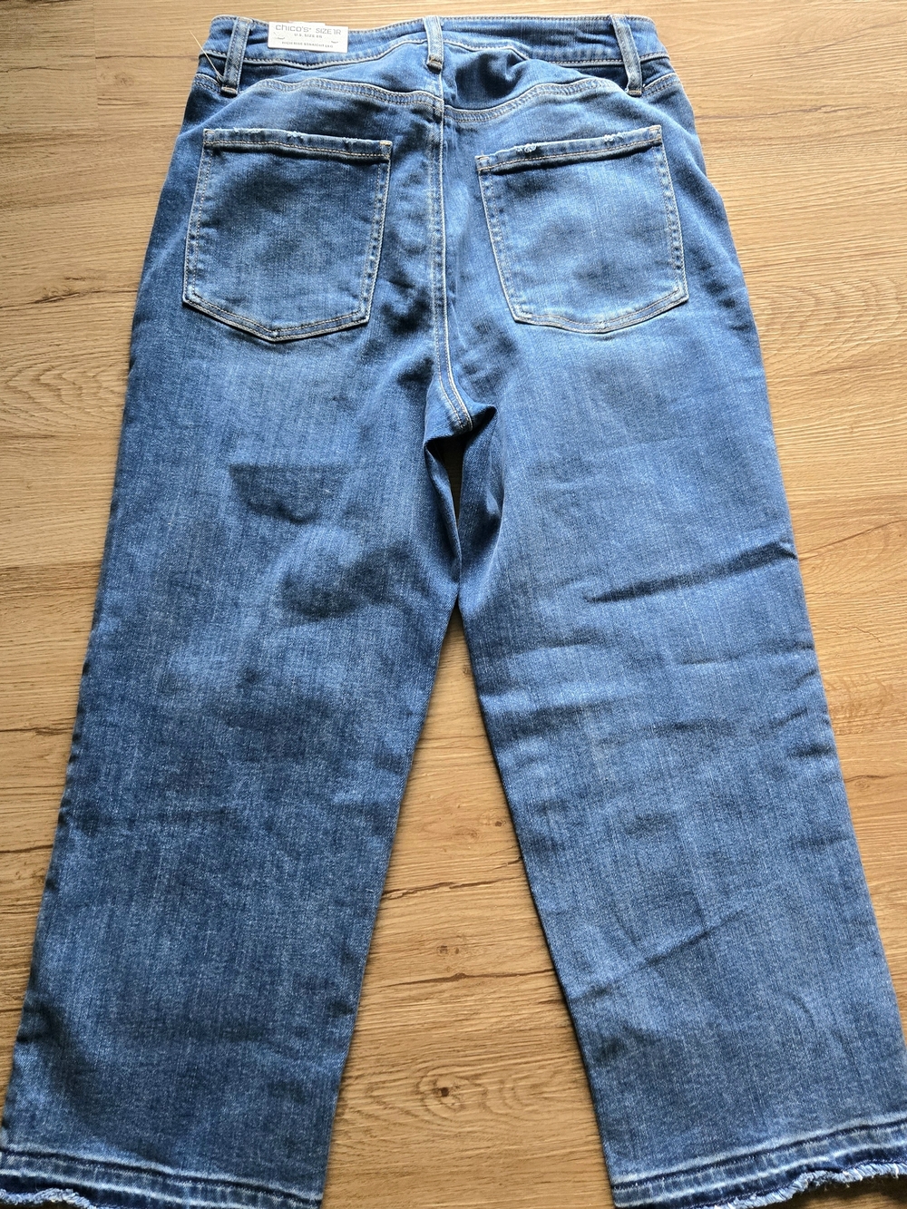 Chico's High-Rise Cropped Distresse Straight Leg Denim Jeans in Med Blue Sz 8 - Picture 2 of 7